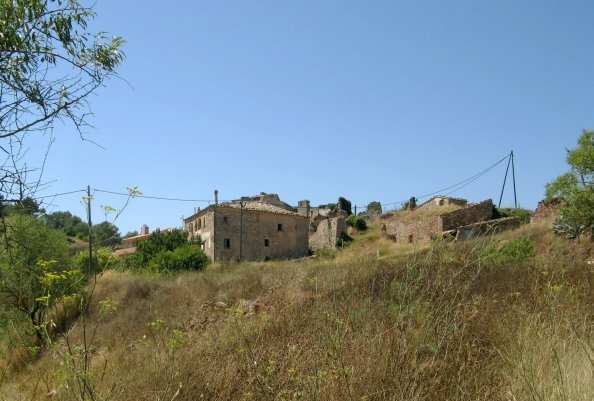 Nucli d'Albarells, zona on es planteja ubicar l'abocador