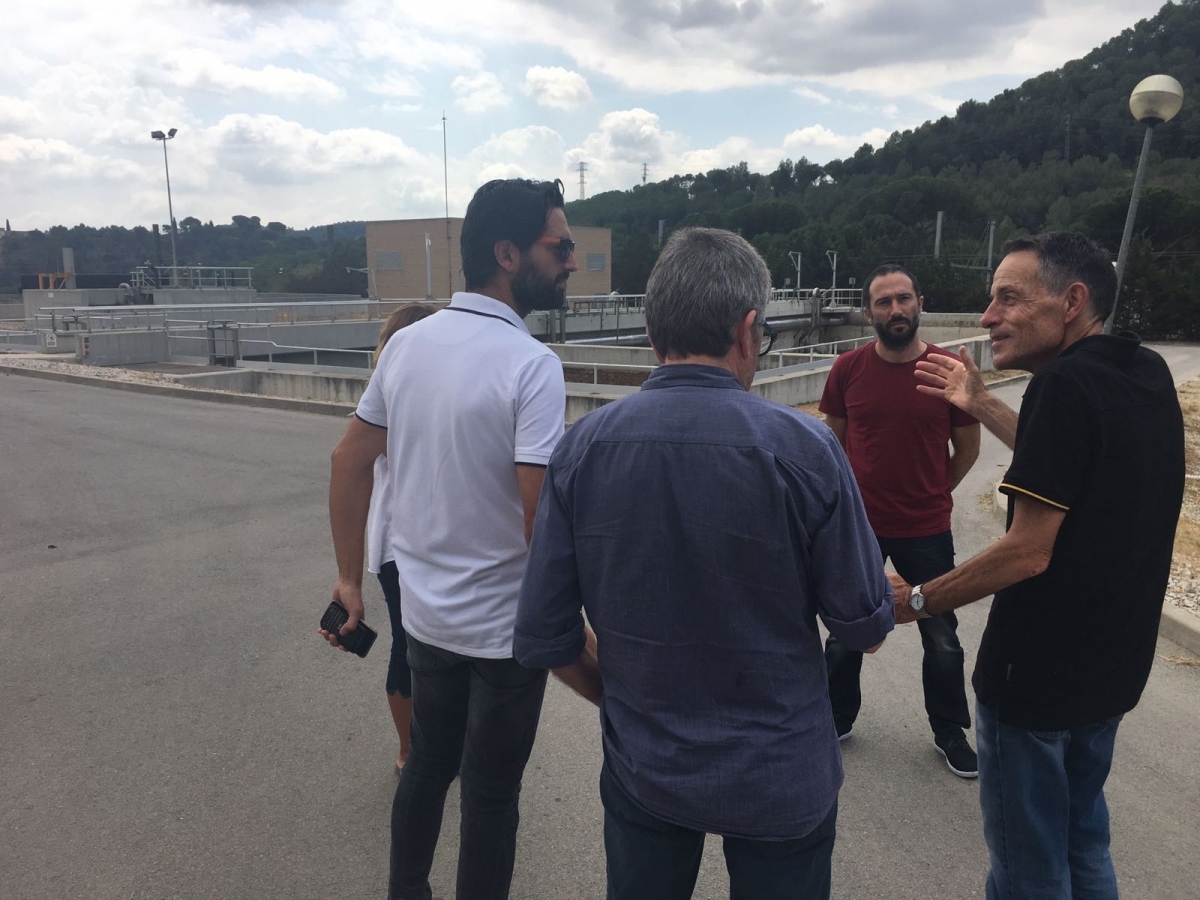 La visita a la planta, amb els representants de l'Ajuntament i dels veïns