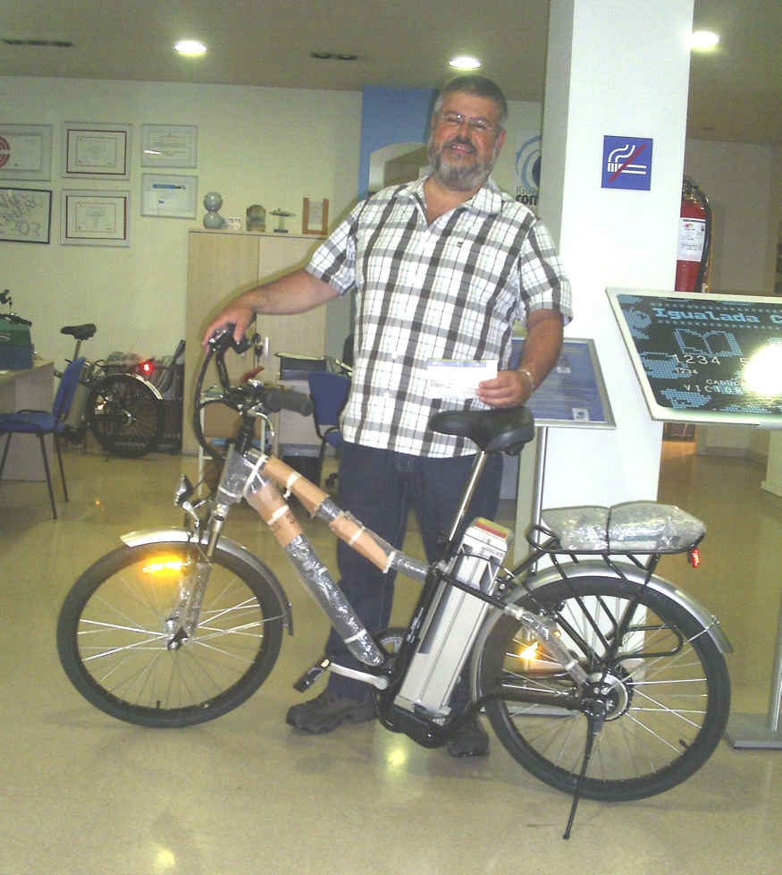 Josep Bausili amb la seva bicicleta