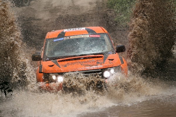 El Bowler Nemesis dels germans Vico al Dakar