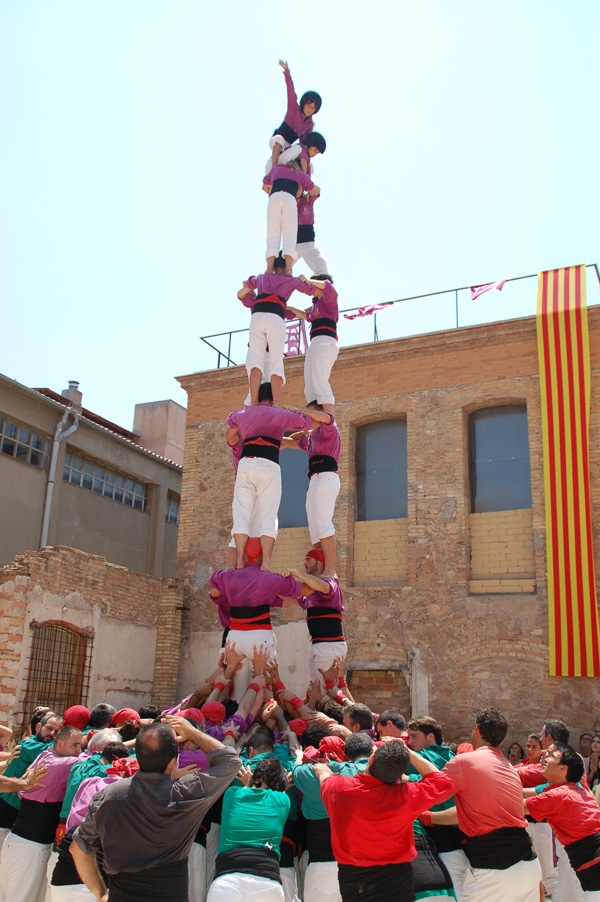 3 de 7 dels Moixiganguers, fent l'aleta / Foto: Moixiganguers