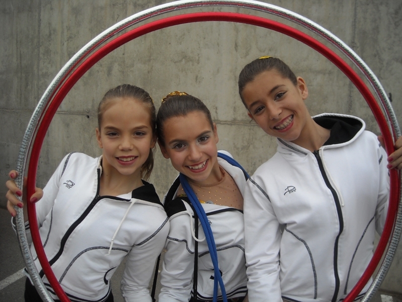 Les tres gimnastes de l'Aula de Cultura Física