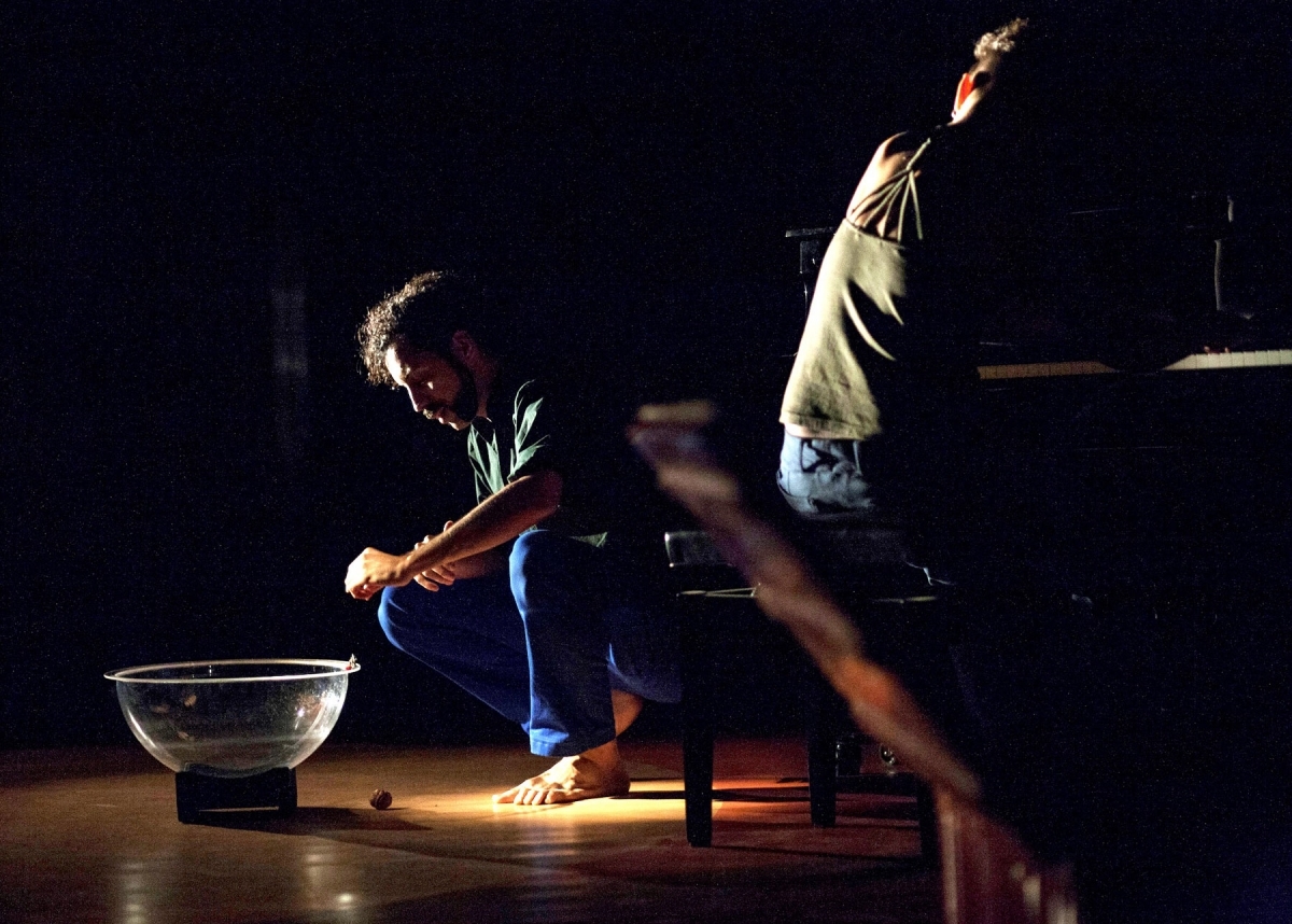 L'essència teatral de Guillem Albà es combina amb l'excel·lència de Peya al piano