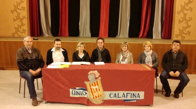 Els integrants de la nova junta, amb Jordi Mas al centre