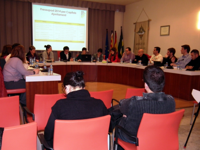 Ple a l'Ajuntament de Vilanova on es van aprovar els comptes pel 2014