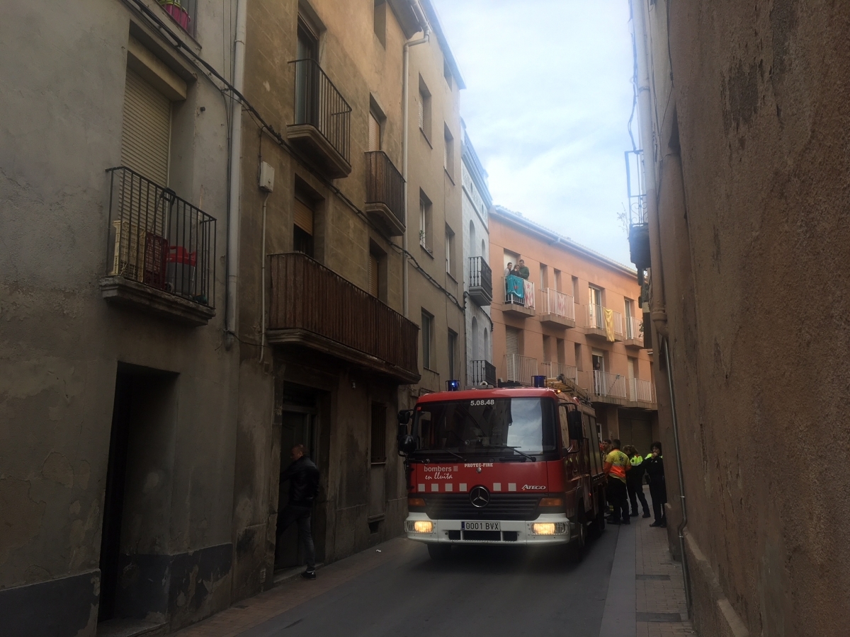 Falsa alarma al carrer Sant Domènec d'Igualada