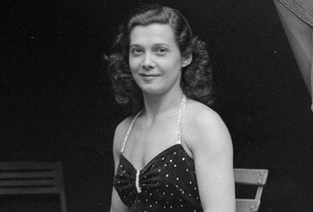Marina Tomàs en una fotografia dels anys 50