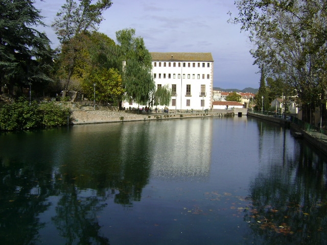 El Museu Molí Paperer i la bassa