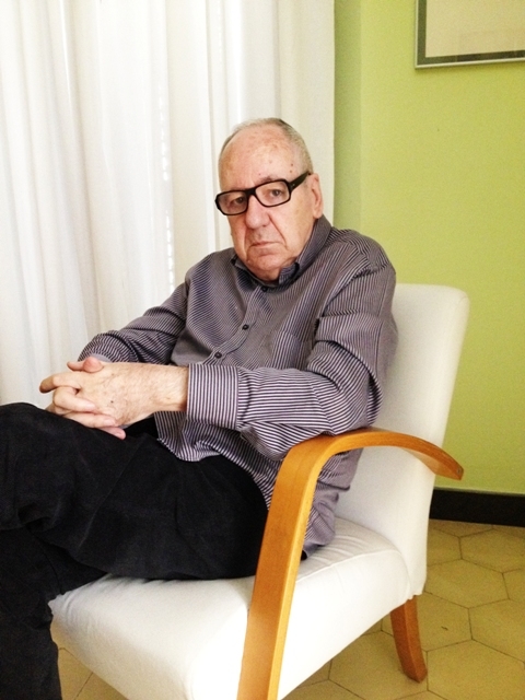 El poeta Feliu Formosa al seu domicili a Igualada