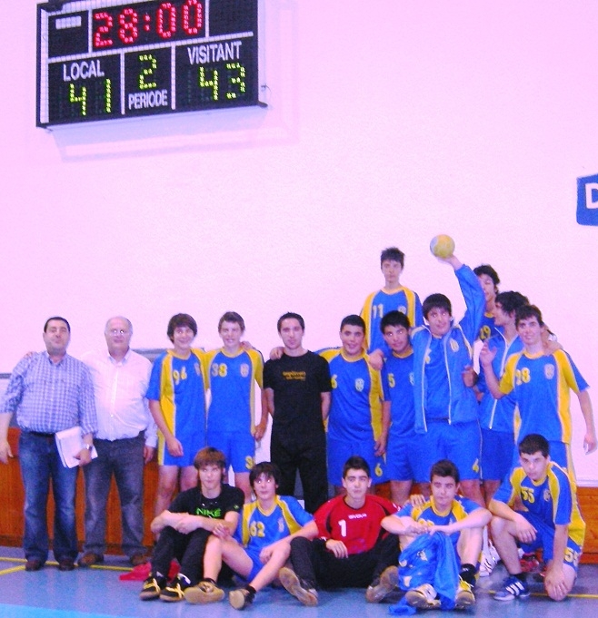 L'equip cadet masculí d'handbol Igualada