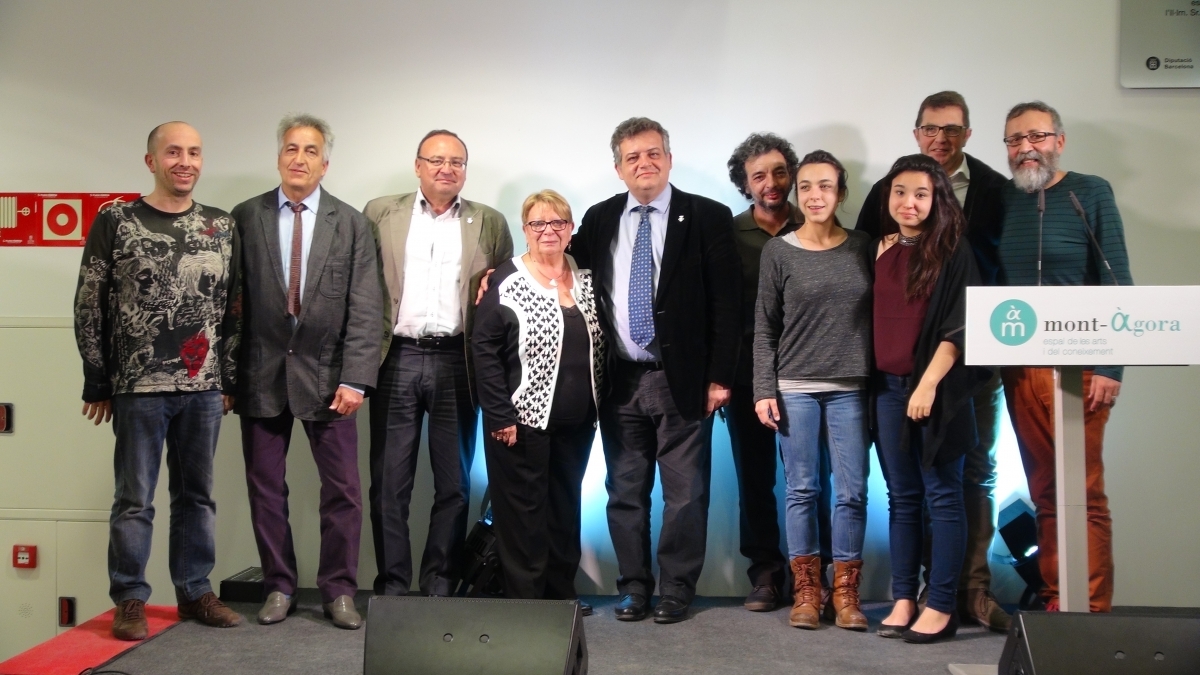 Romero i el regidor Palacios, al centre, amb alguns dels homenatjats