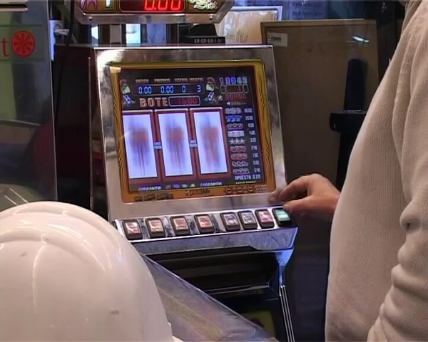 Imatge d´una màquina escura butxaques / Foto: ACN