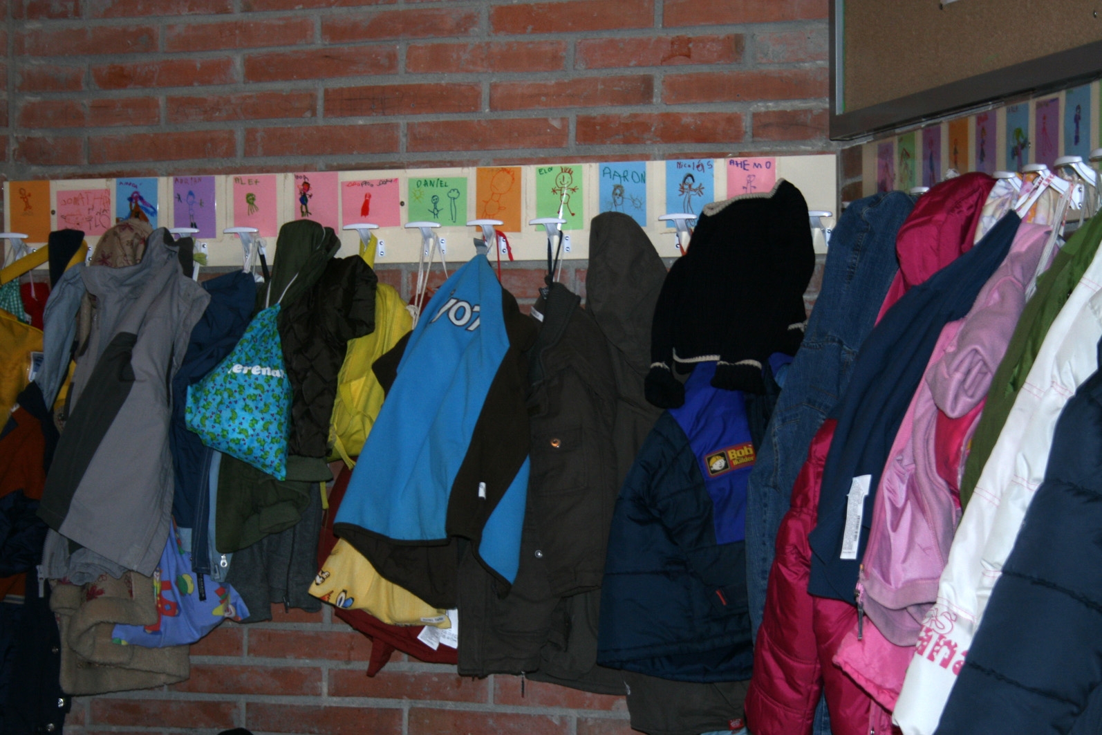 Les bates dels alumnes del CEIP Emili Vallès