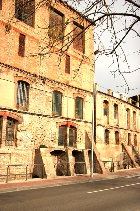 Una de les façanes que podria ser enderrocada, segons l'esborrany del POUM