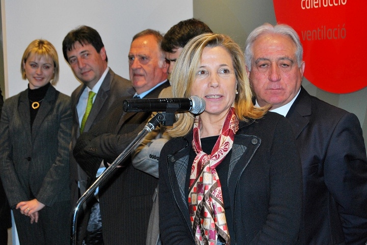 Joana Ortega en la seva visita a Igualada