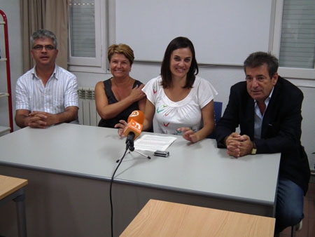 Vanesa Gonzàlez, amb el regidors socialistes a l'Ajuntament de Vilanova del Camí