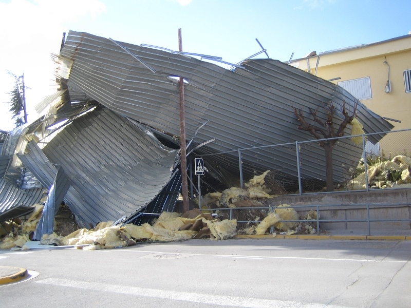 Teulada de l'institu de Montbui