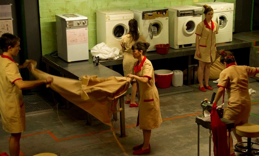 Un moment de la funció 'Landrys, laundry de ladies'