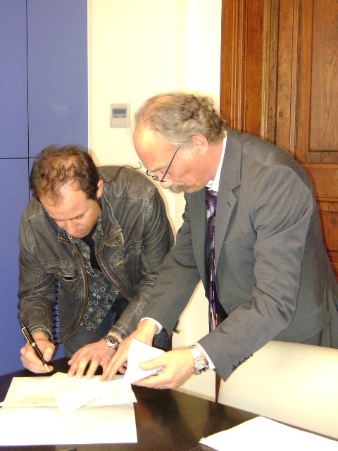 L'alcalde i el president de l'AMPA han signat el conveni
