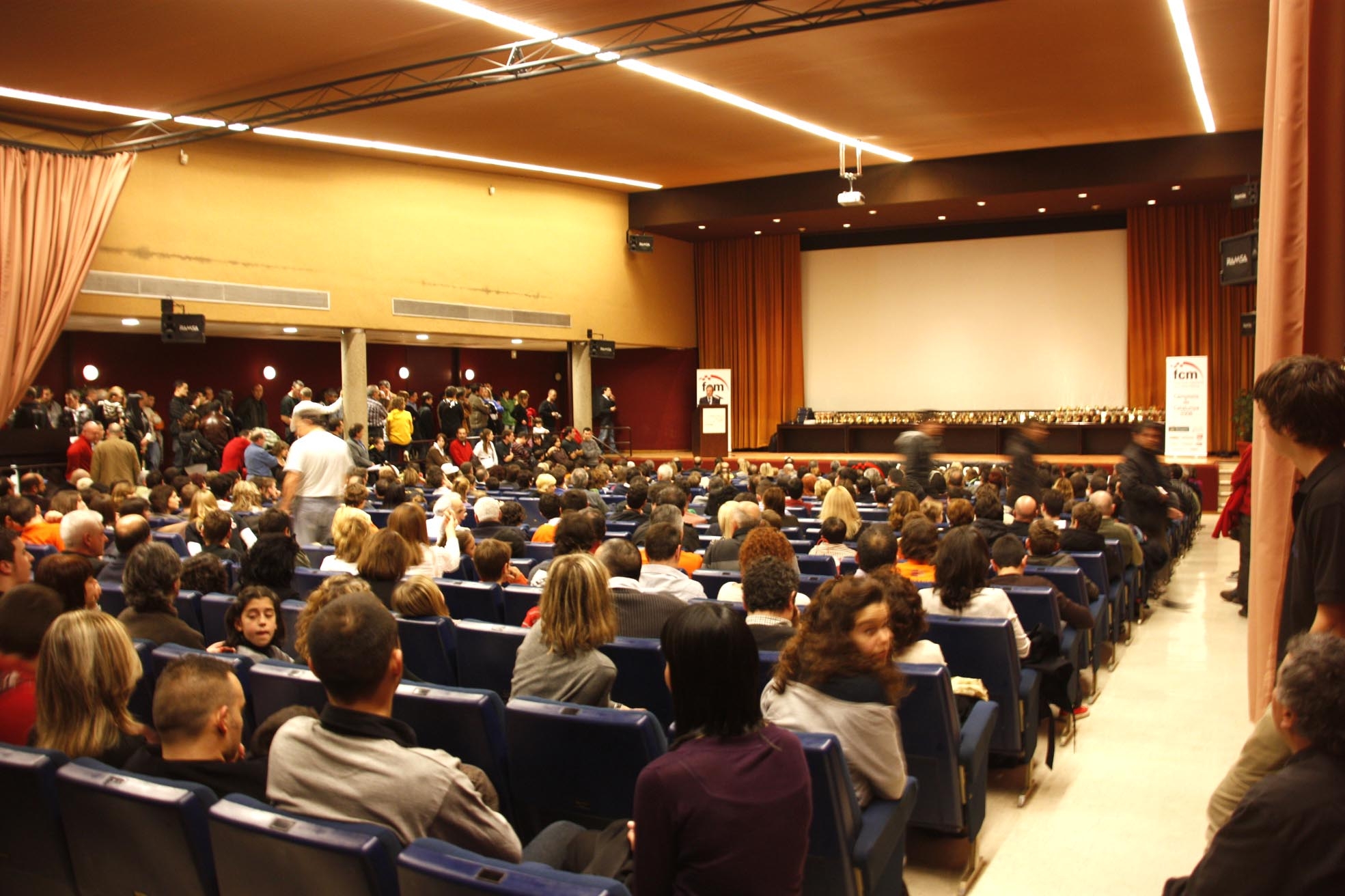 Entrega de rpemis al CAR de San Cugat