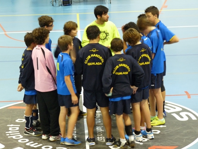 Equip infantil masculí