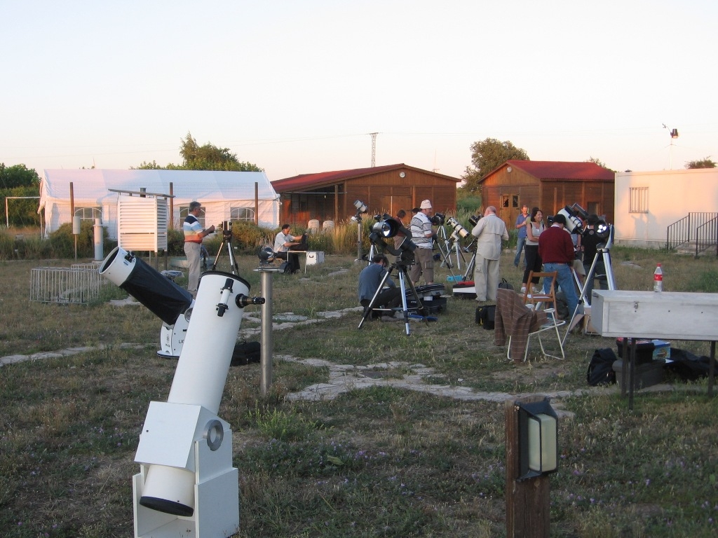 Telescopis a l'Observatori Meteorològic de Pujalt