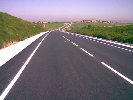 Imatge de la nova carretera entre Montmaneu i Sant Guim de Freixenet - DPTOP