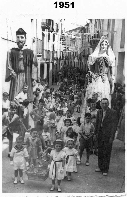 Comitiva de l'any 1951, encapçalada per Antoni Sanmartí, conegut com Benet / Foto de Pep Vallès