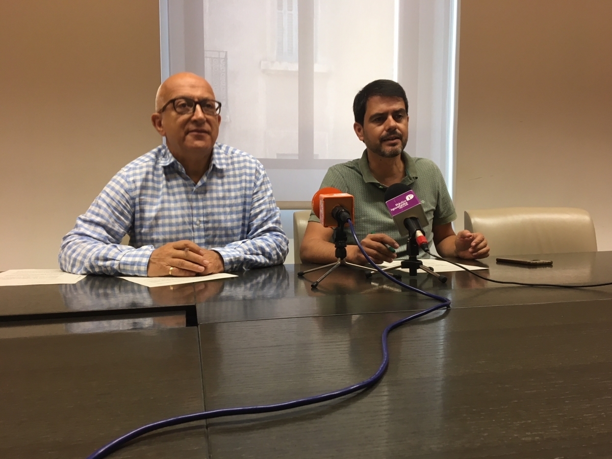 El regidor de Cultura, Pere Camps, i l'alcalde Marc Castells, aquest agost