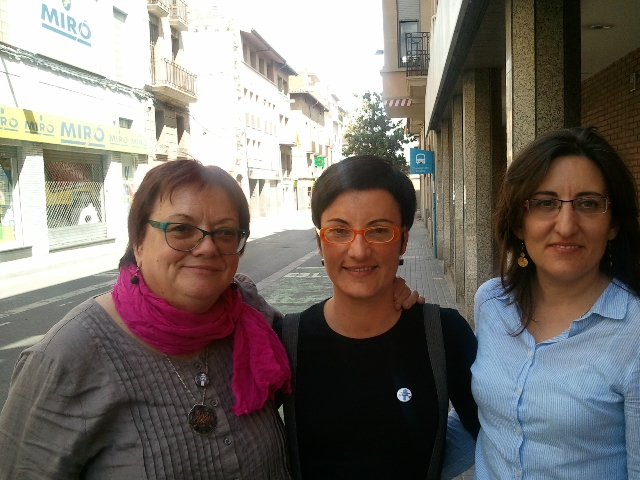 Coral Vázquez i Maribel Nogué, representants de la coalició ICV-EUiA a l'Anoia, amb la diputada Marta Ribas