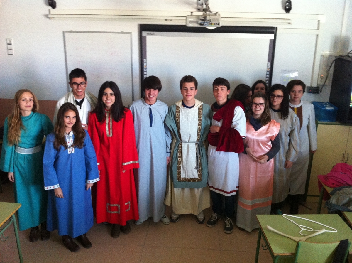 Els alumnes, abillats per al curmetratge