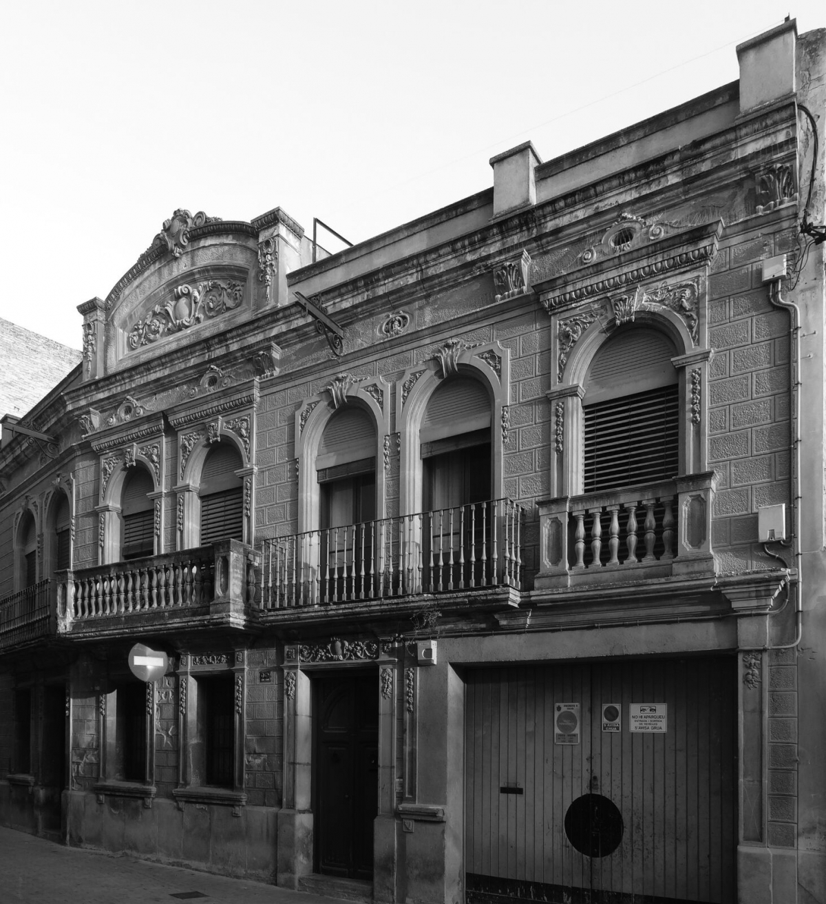 L'edifici de la Cooperadora, al carrer Sant Ignasi
