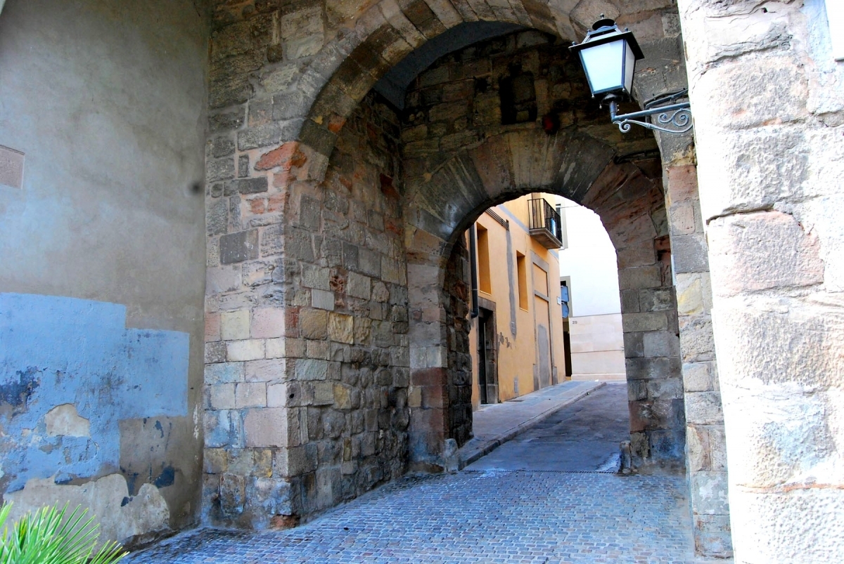 El portal d'en Vives, part de l'Igualada medieval