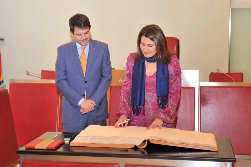 Vilagr&agrave;, en la seva primera visita a Igualada