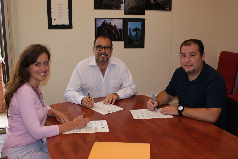 D’esquerra a dreta, Anna Ubeda, alcaldessa de Collbató; Carles Castro, alcalde d’El Bruc, i Daniel Vendrell, alcalde d’Hostalets.