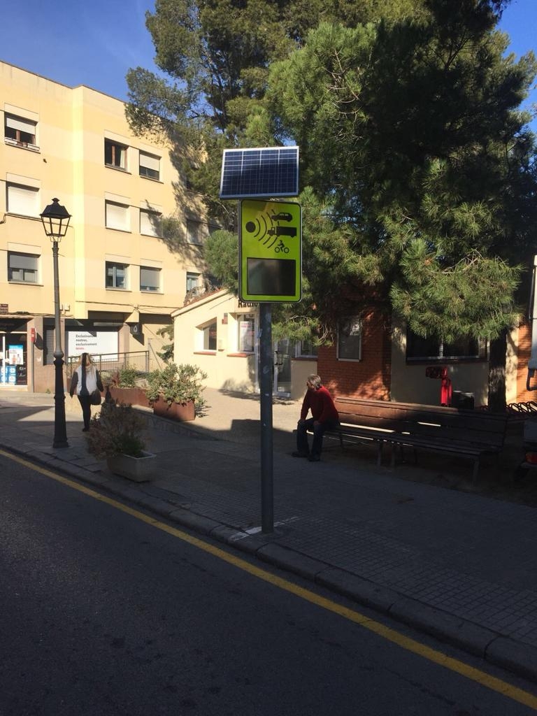 El carrer Crehueta, ara amb el radar incorporat