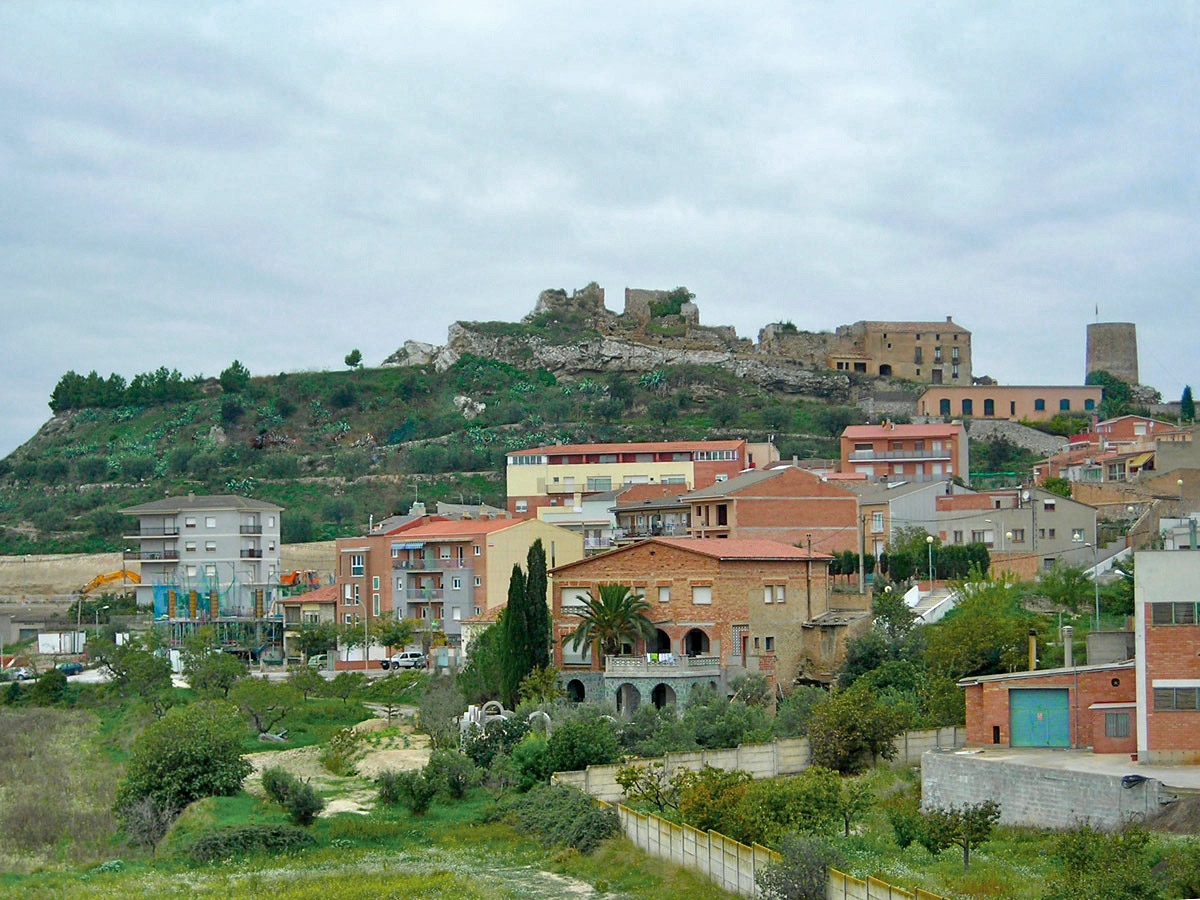 Vista d'Òdena, amb el castell