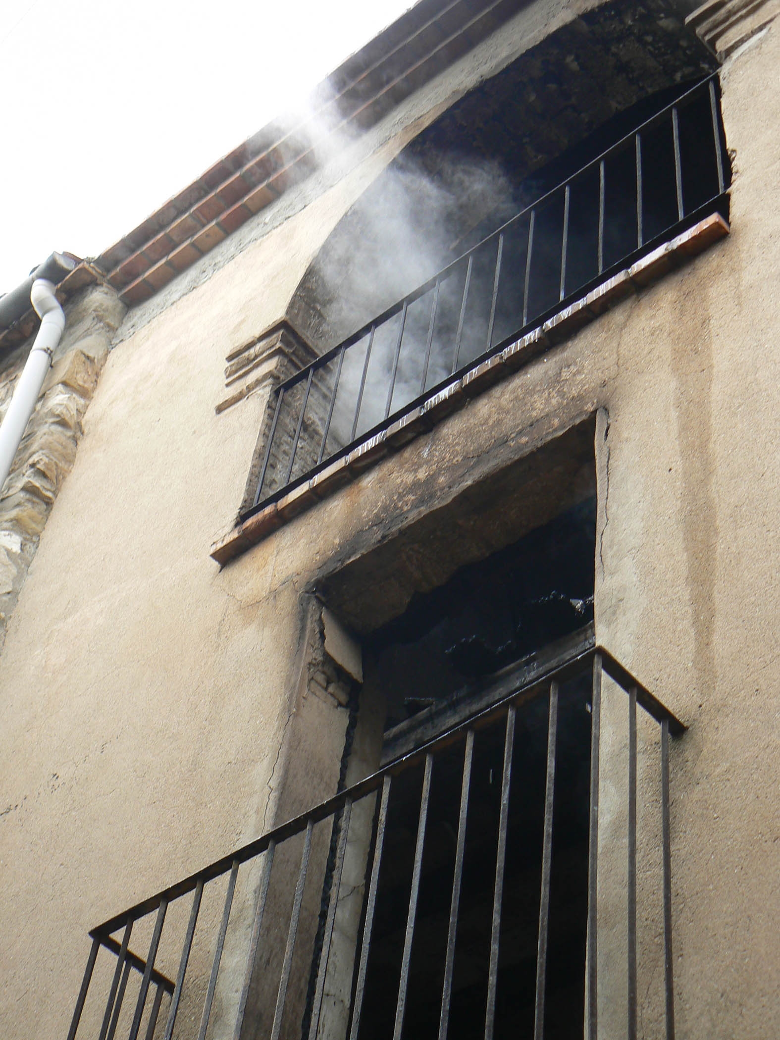 Façana de la casa cremada