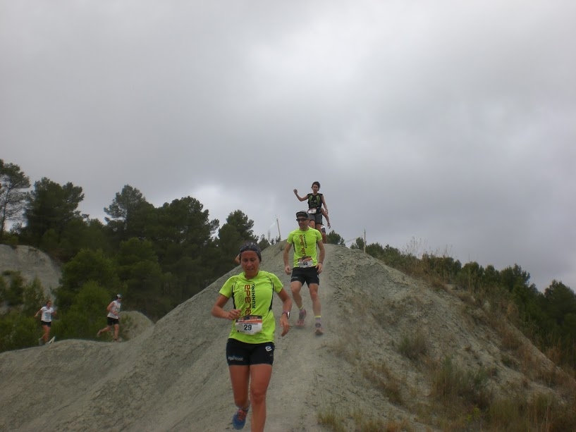 Una parella, en un descens d'una Duetrail anterior