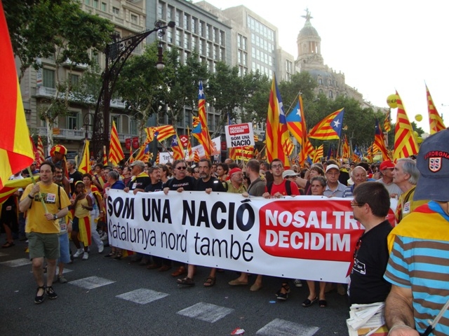 Diverses pancartes i missatges van prendre part en la manifestació