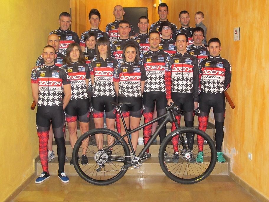 Tots els integrants del club odenenc