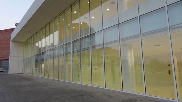 Vista exterior del complex Mont-Àgora