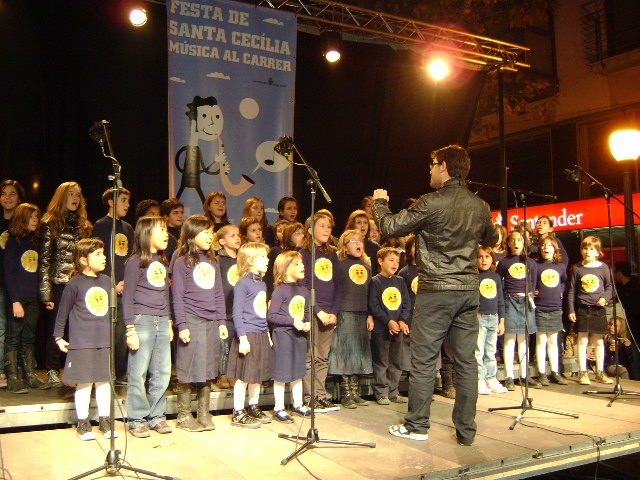 La coral infantil Gatzara va participar del concert