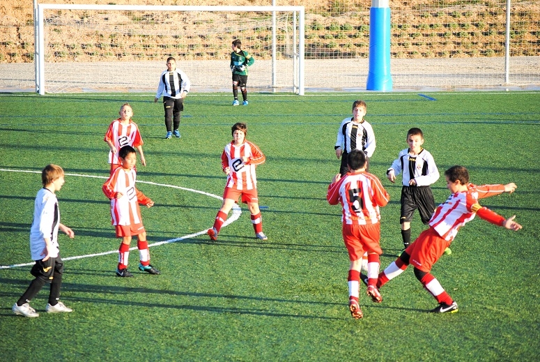 L'equip aleví B durant el partit contra el Masquefa