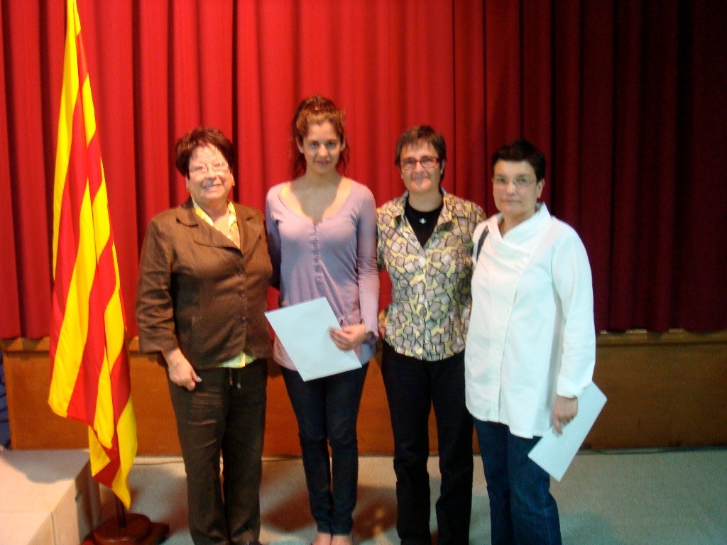 Ariadna Balcells recollint el premi