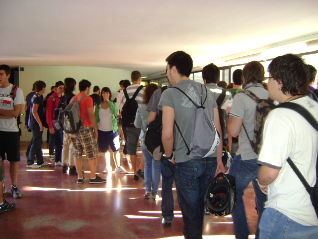 375 estudiants anoiencs van fer les proves