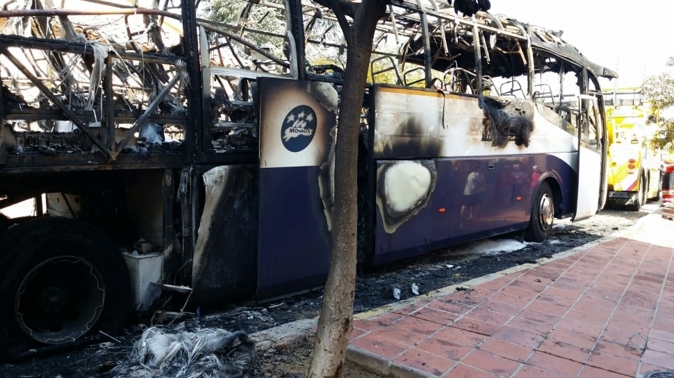 L'autobús incendiat, un altre factor que fa sentir preocupació als conductors