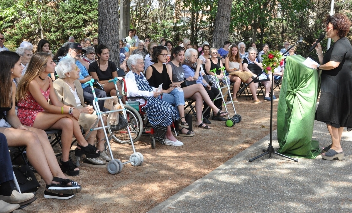 Els participants, durant el parlament de Carme Riera