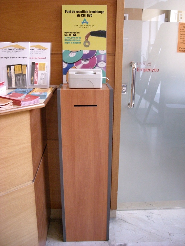 contenidor de cd's i dvd's