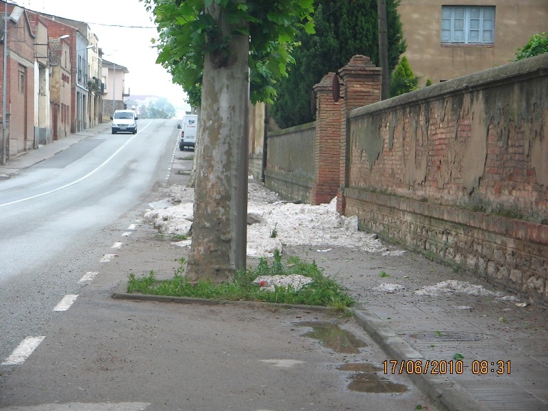 La calamarsa es va acumular als carrers